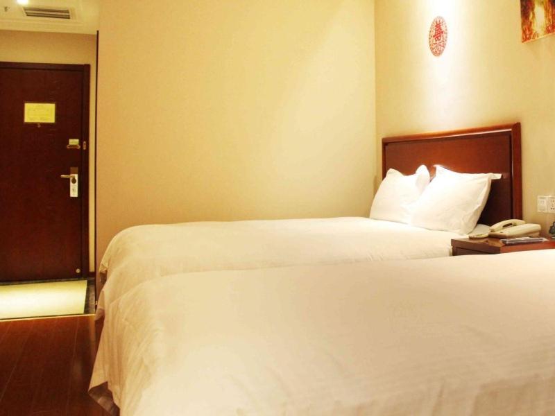 Greentree Inn Shandong Qingdao Development District Sdust Express Hotel Exterior photo