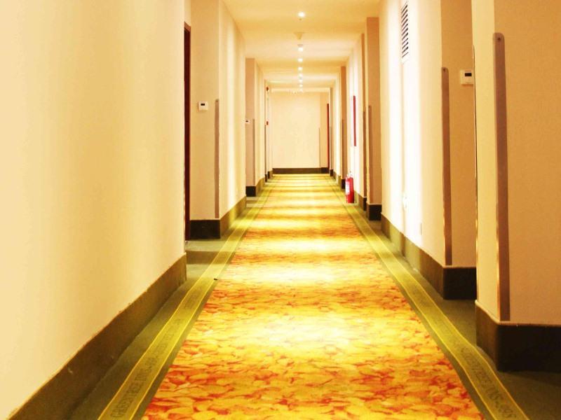 Greentree Inn Shandong Qingdao Development District Sdust Express Hotel Exterior photo