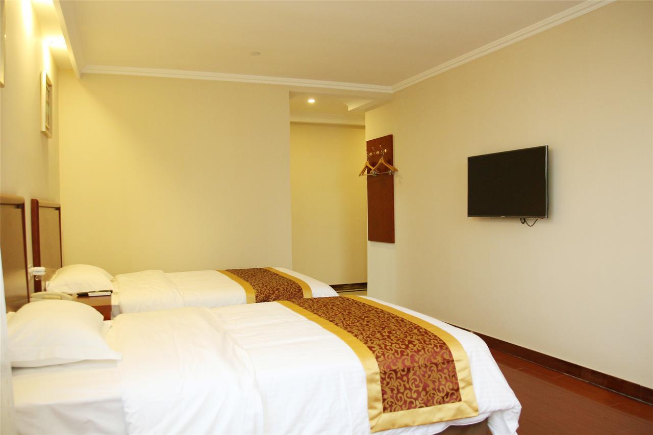 Greentree Inn Shandong Qingdao Development District Sdust Express Hotel Exterior photo